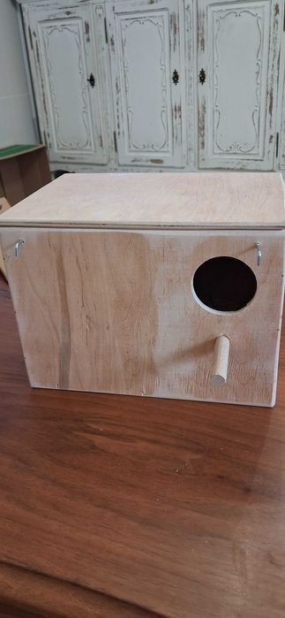 Solidna nowa budka legowa dla oapug falistych