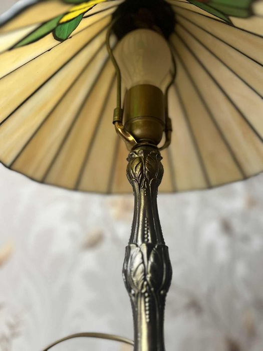 Lampka witrażowa w stylu Tiffany