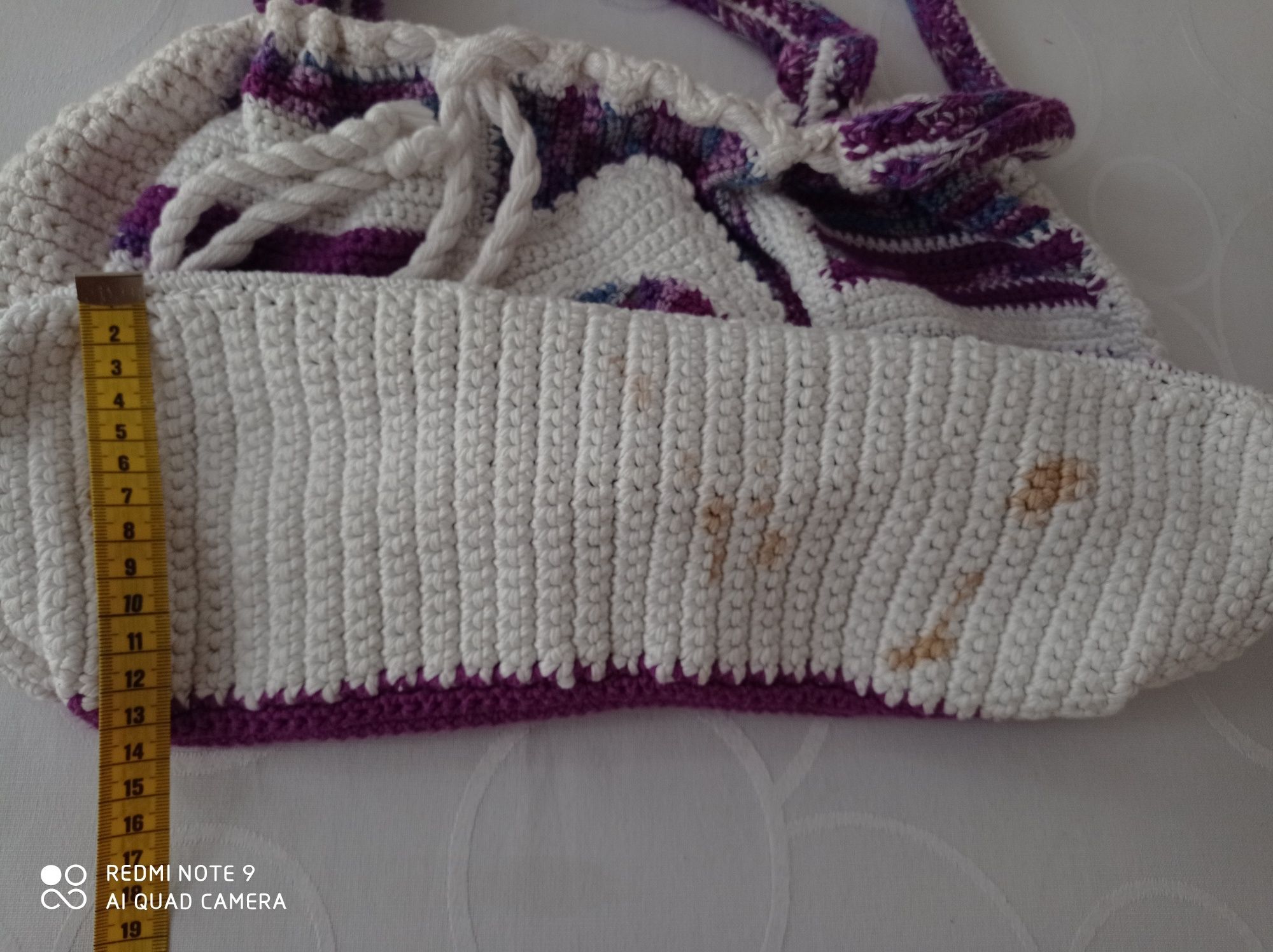 Fioletowo biała torebka ze sznurka bawełnianego. Wykonana na zamowieni