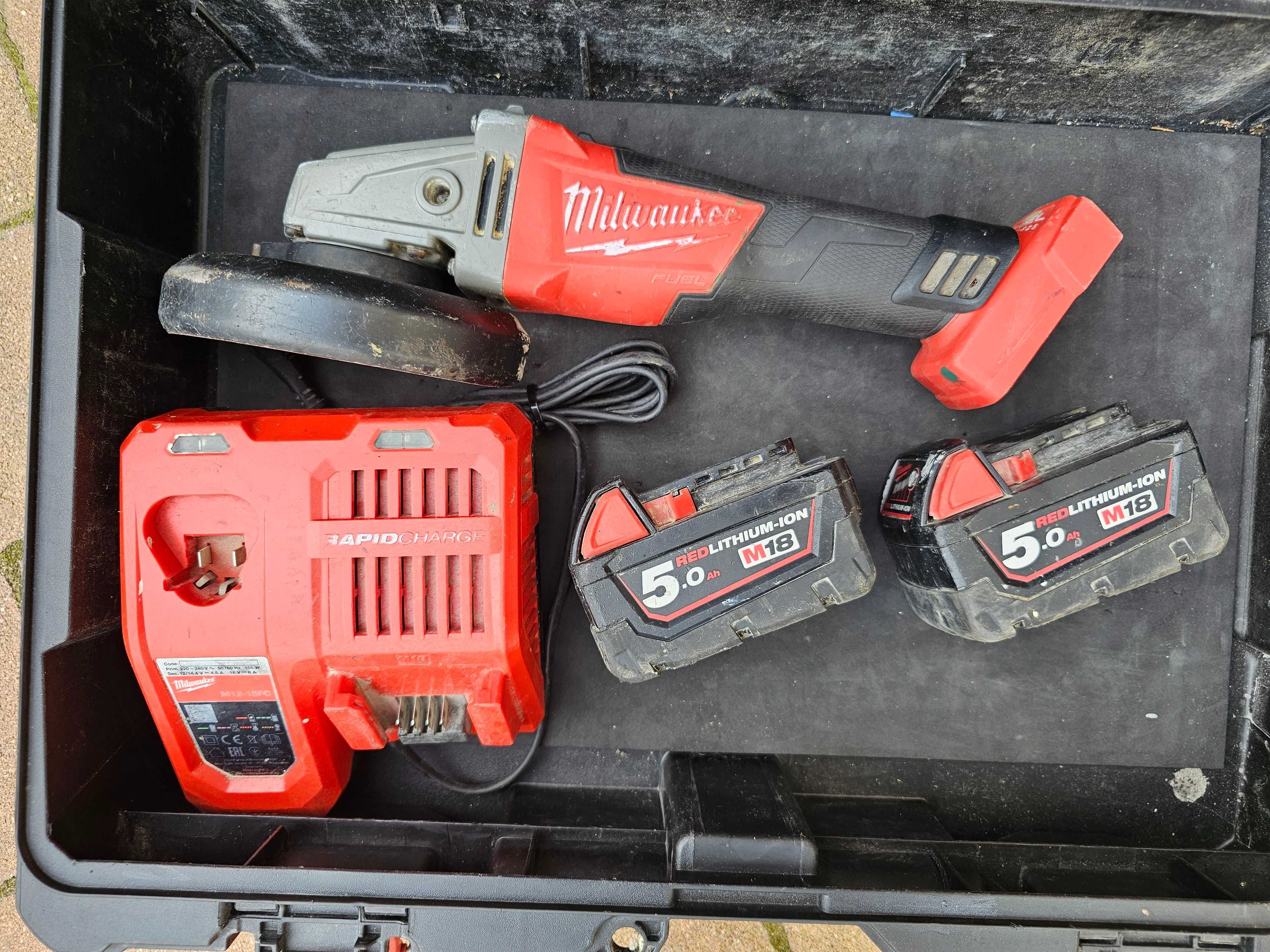 SZLIFIERKA KĄTOWA MILWAUKEE M18 2x5Ah ładowarka faktura