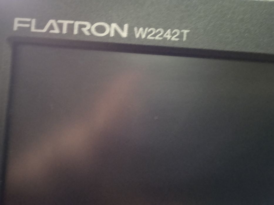 Монітор Lg w2242t