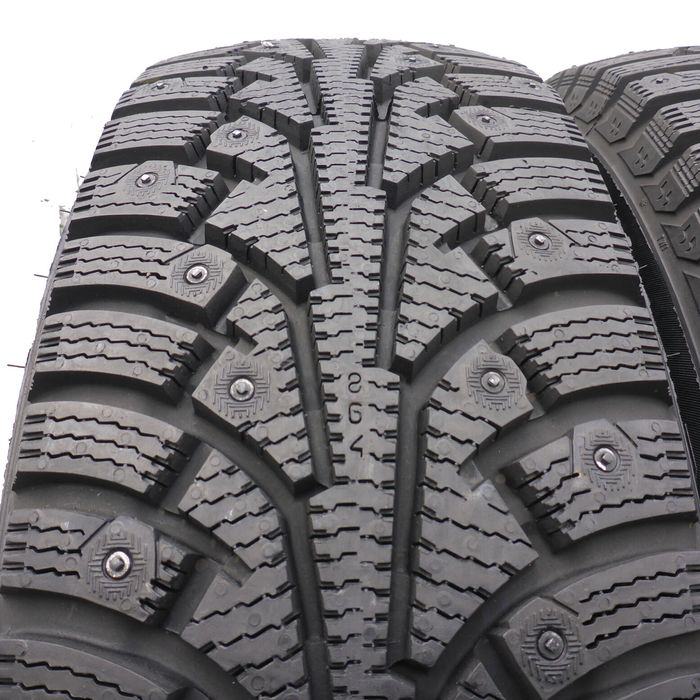 Opony 195/70/15C Nokian 195/70R15C 102R KOLCE Zimowe 2013 Nieużywane