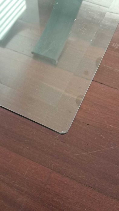 Mesa de centro em vidro