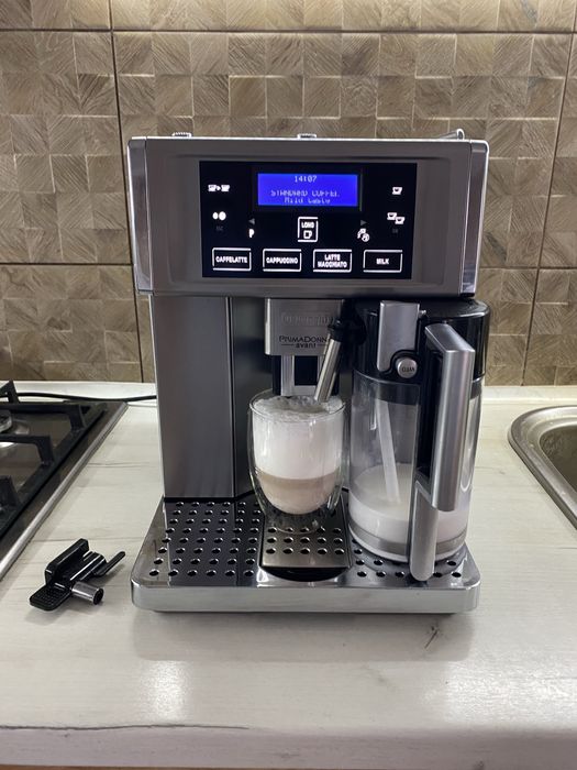 Кавомашина DeLonghi Primadonna Avant ESAM6700 Відмінний стан є Вибір