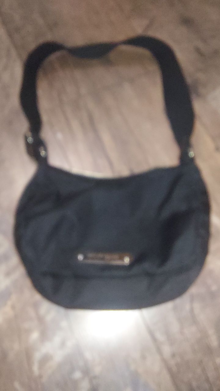 Sprzedam torebkę Hilfiger