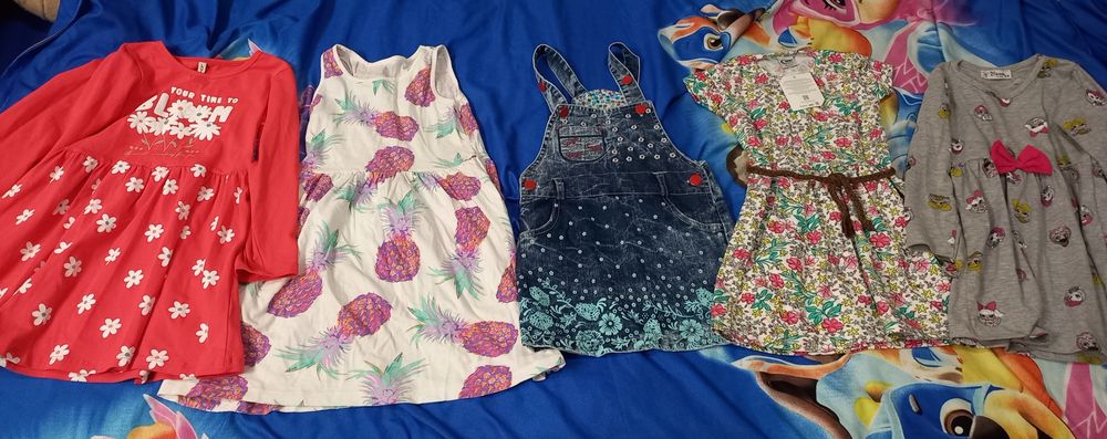 Платья на девочку, рост 104, 116