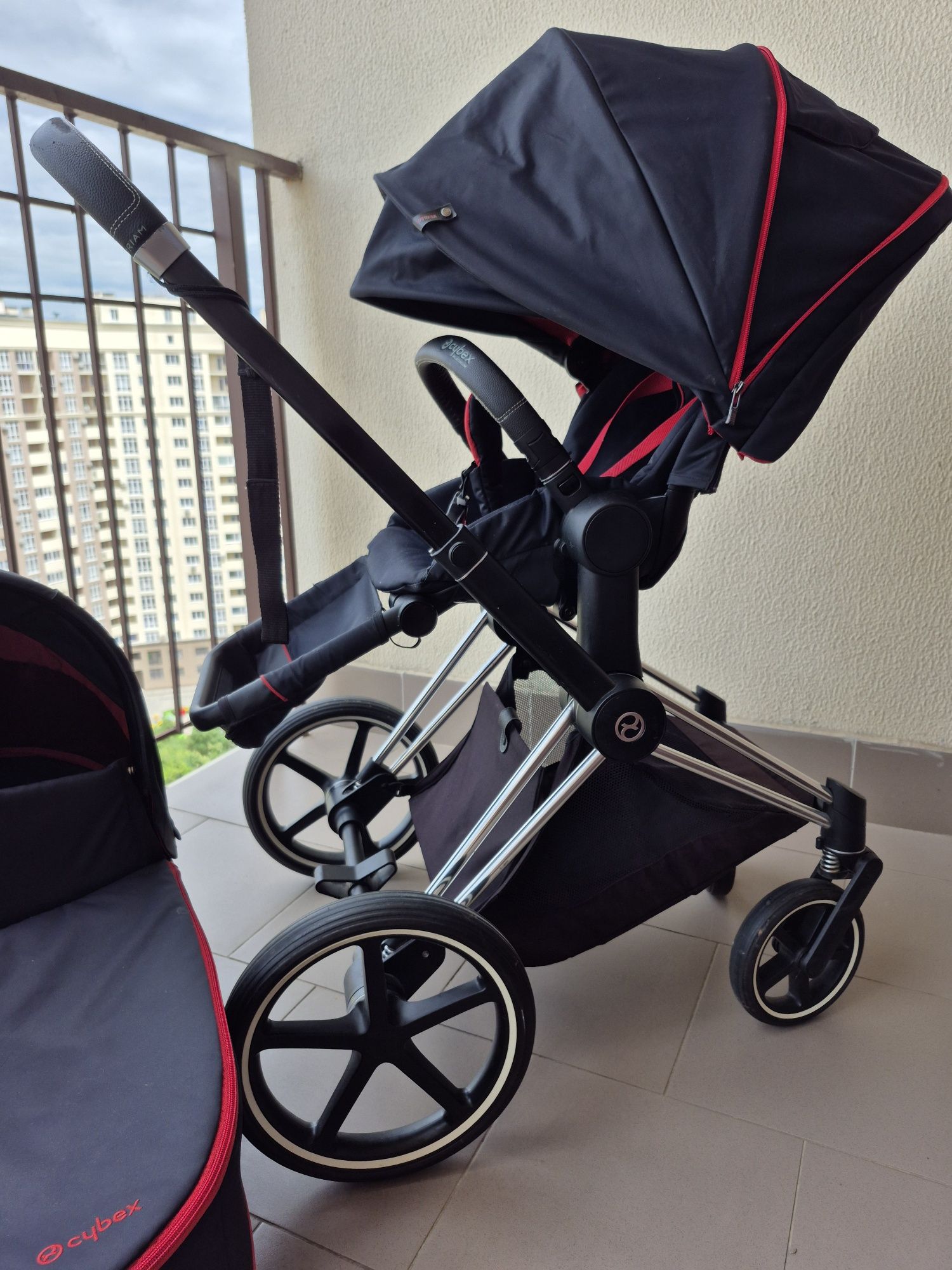 Дитячий візочок "cybex" Ferrari