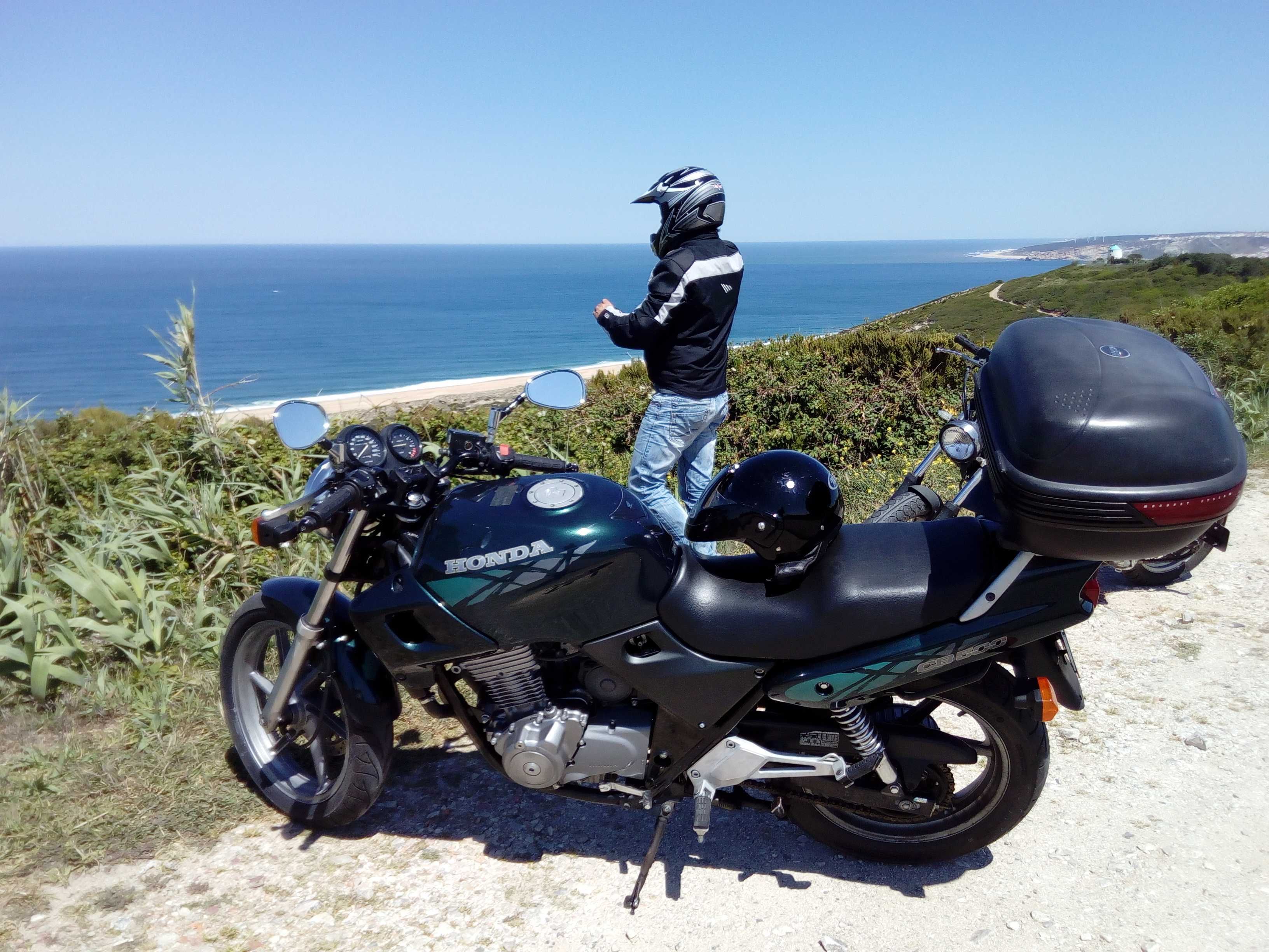 Honda CB500 em bom estado