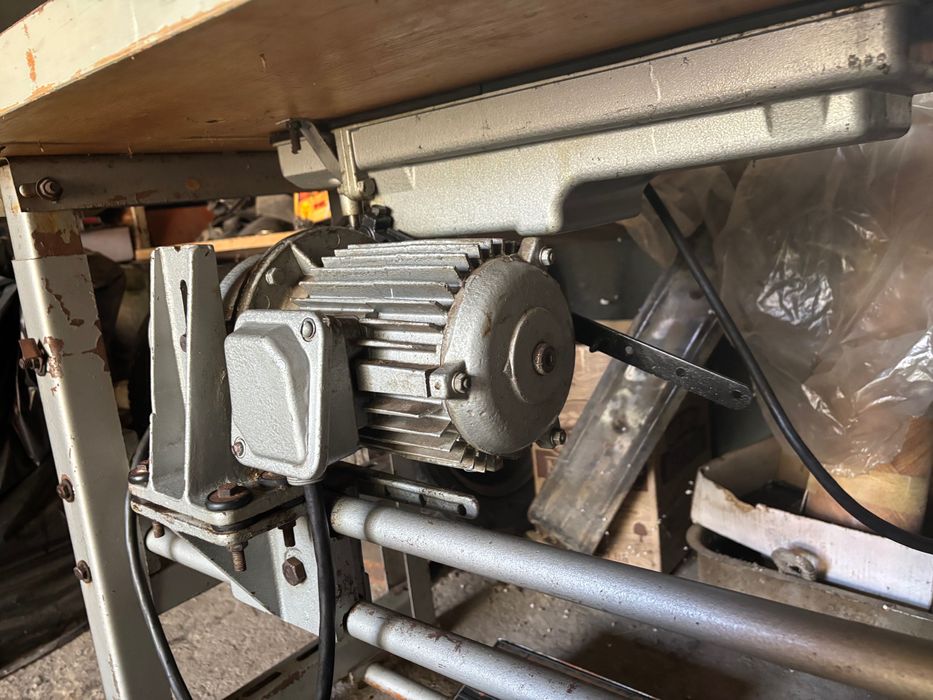 Швейна машинка Чеська 3ох фазна