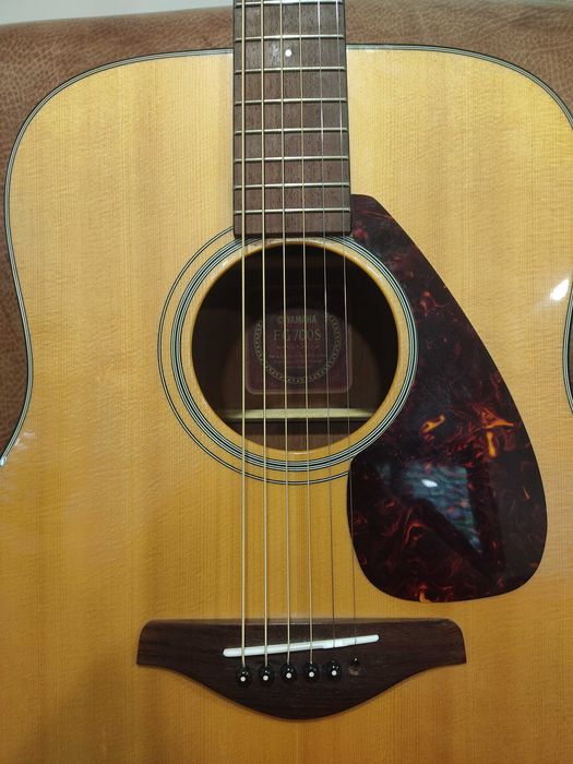 Yamaha FG700S Guitarra Acústica assinada Guthrie Govan C/BOLSA