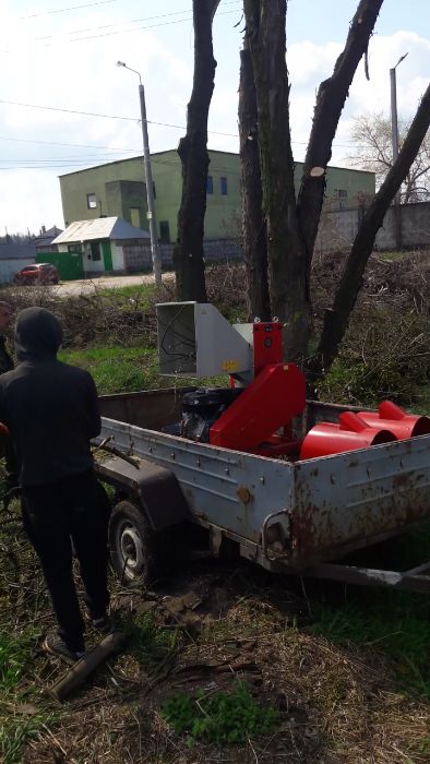 Аренда измельчителя веток, Услуги дробилка древесины веткоруб Киев