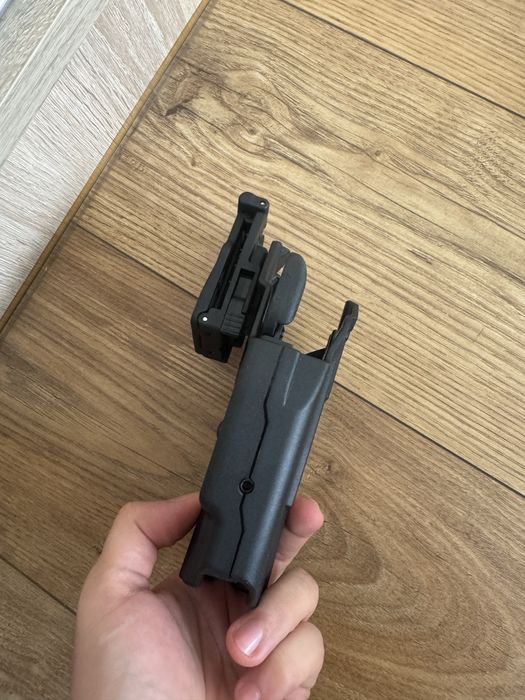 Kabura na pistolet uniwersalna