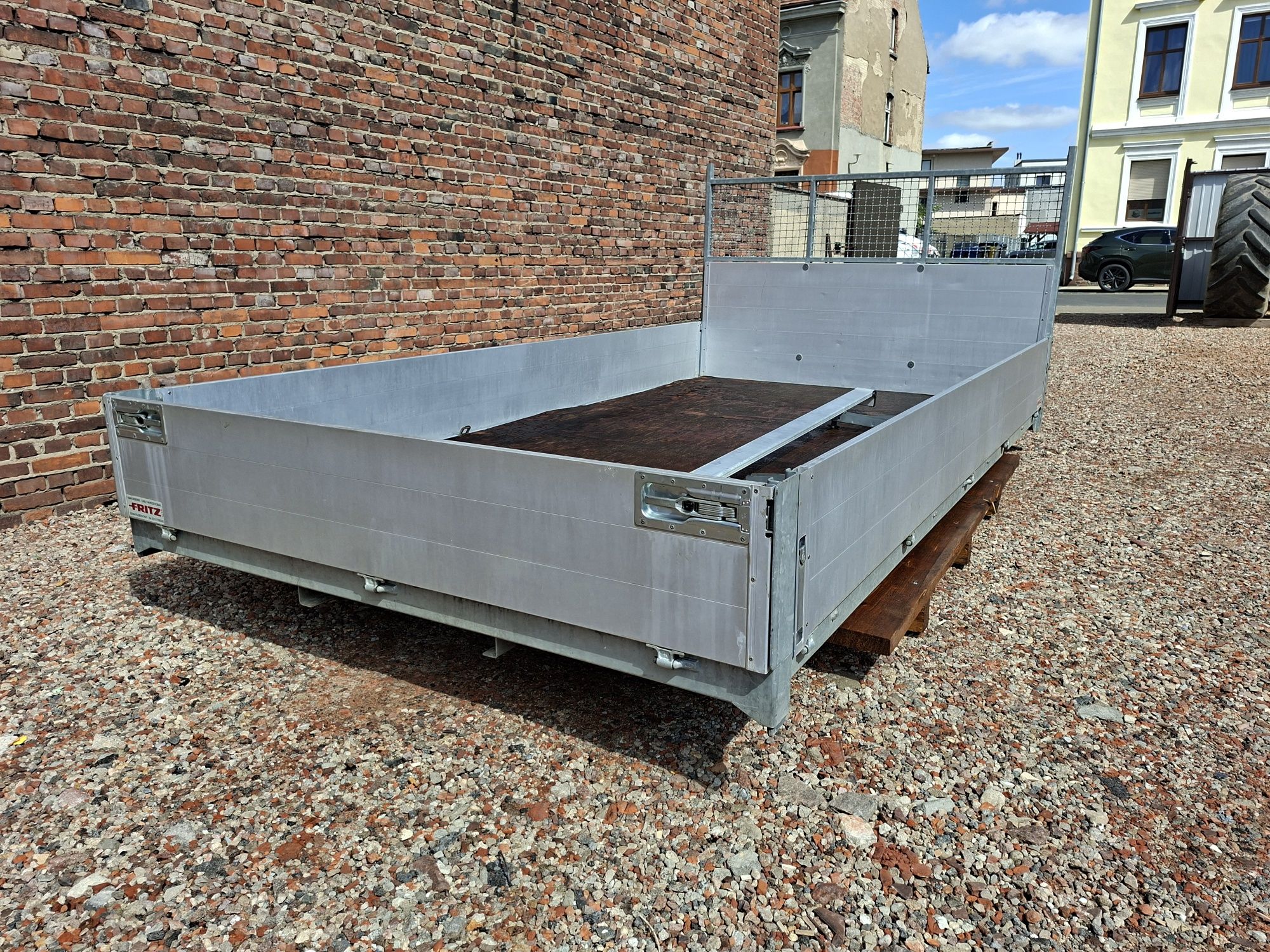 Skrzynia ładunkowa aluminiowa Renault Iveco