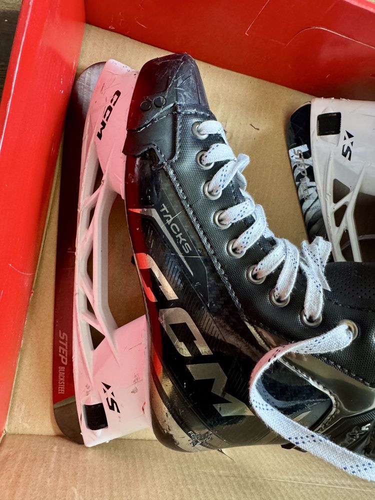 Łyżwy CCM XF Pro US8.5