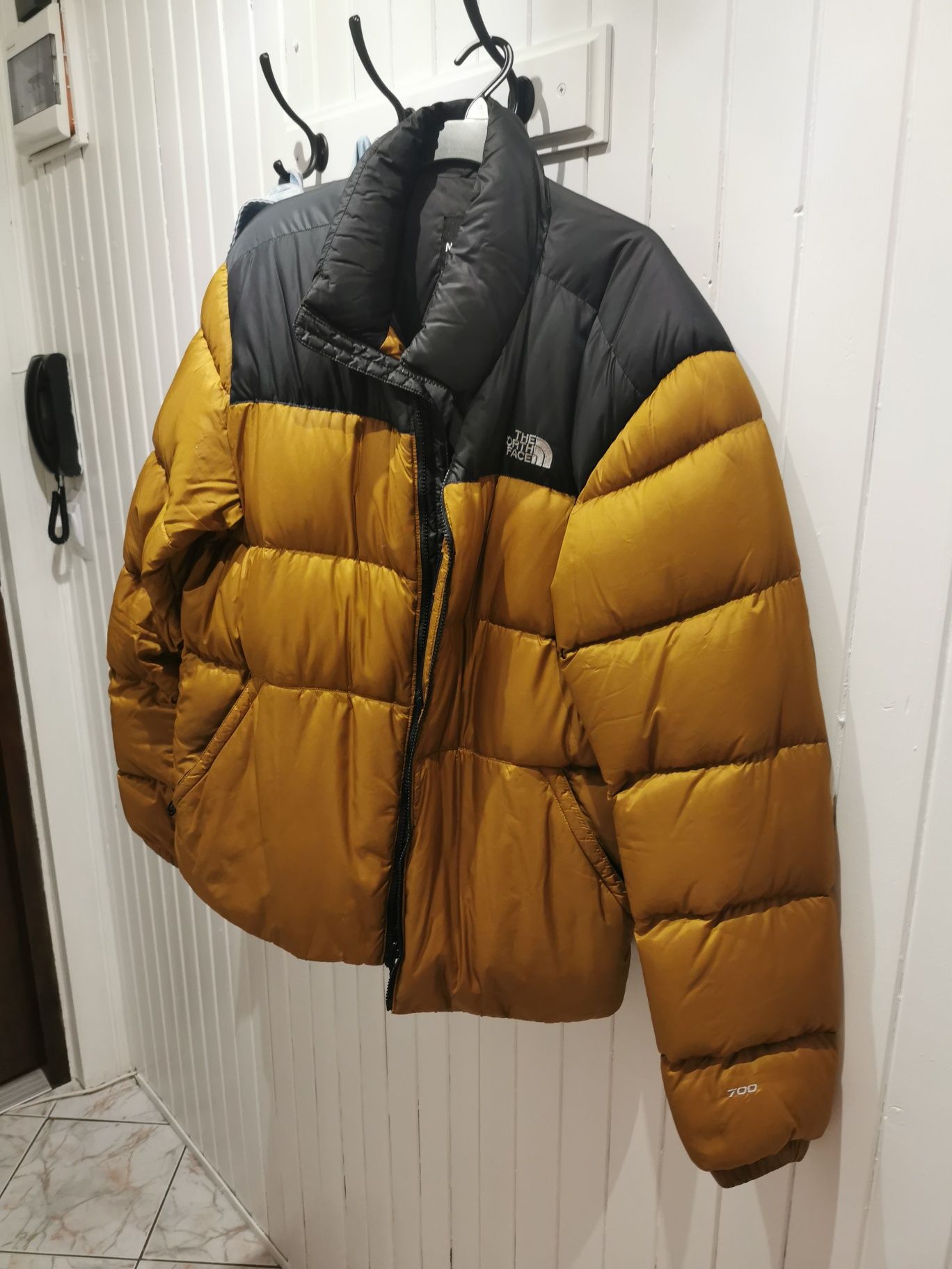 The north face nuptse 700 L