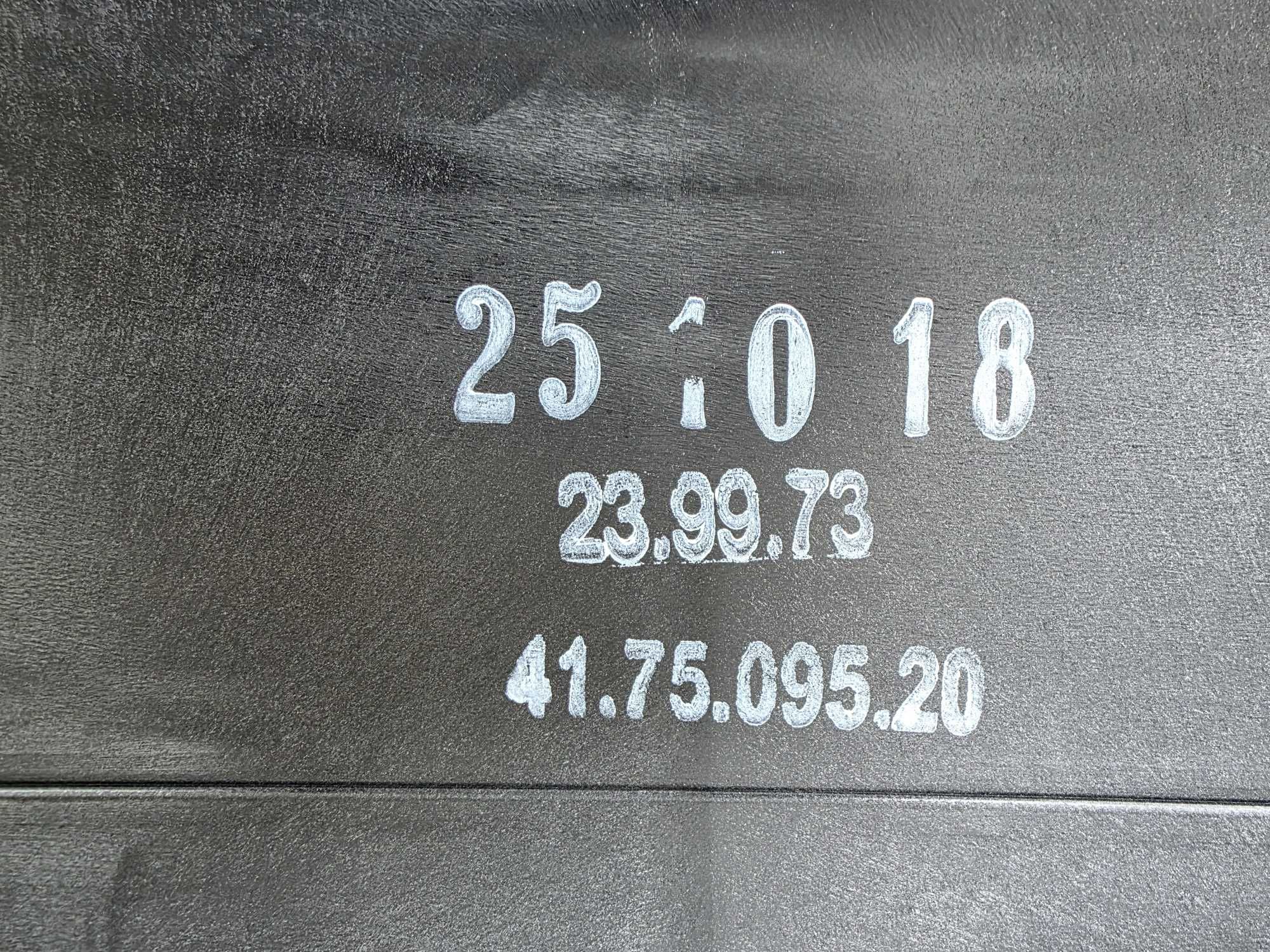 Ferrari California kierownica powietrza chłodnic grill wlot dolot filt