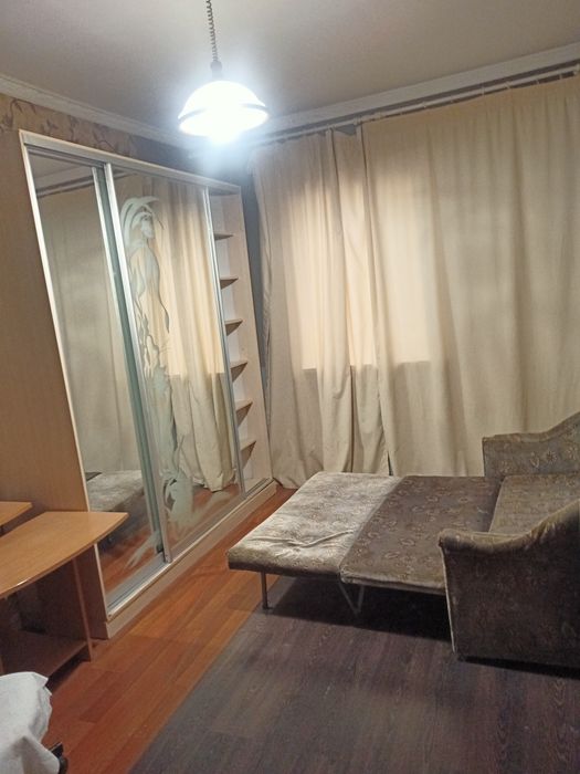 Сдам квартиру 1 комнатную 10фонтана