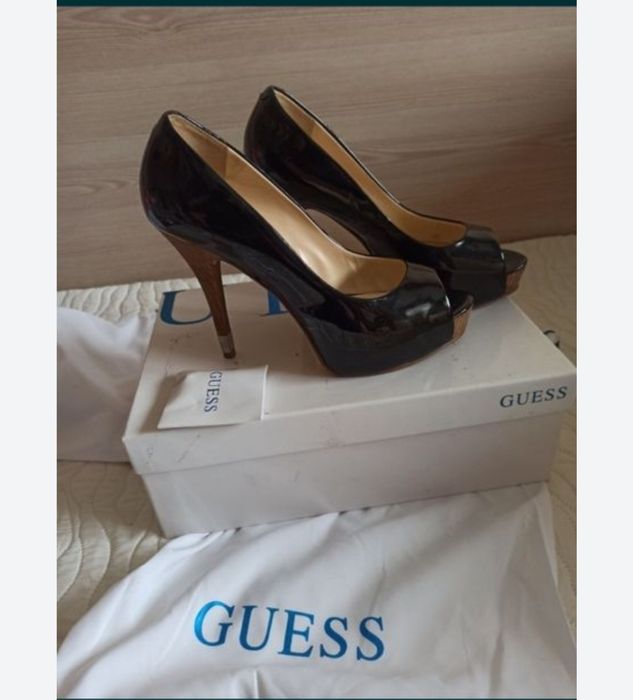 Продам жіноче взуття