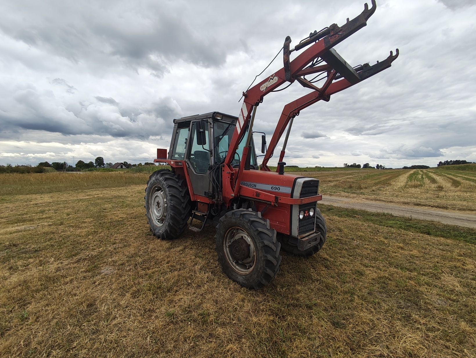 Massey Ferguson 690 MF 690 4x4