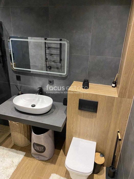 Без комісіЇ. Чайка. Продаж будинку з дизайнерським ремонтом.