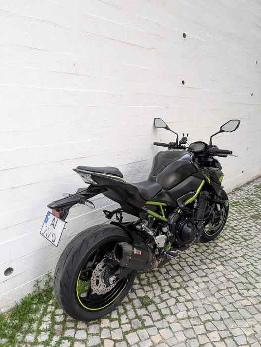 Kawasaki Z900 21