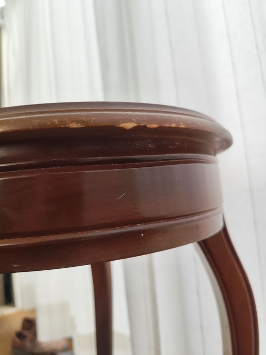 Móvel de apoio antigo