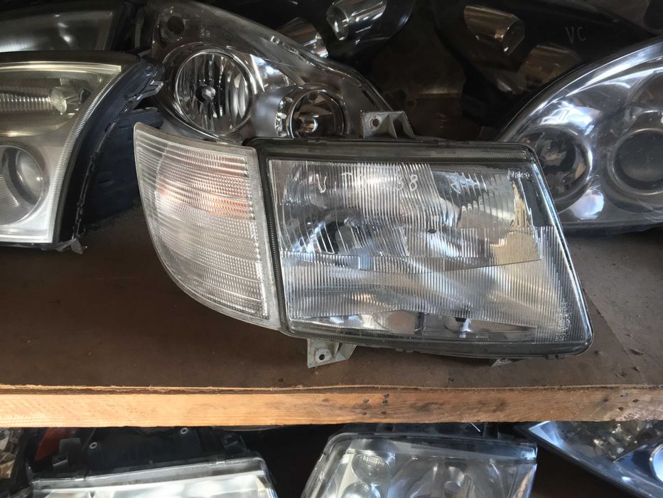 Фара права Mercedes Vito w638