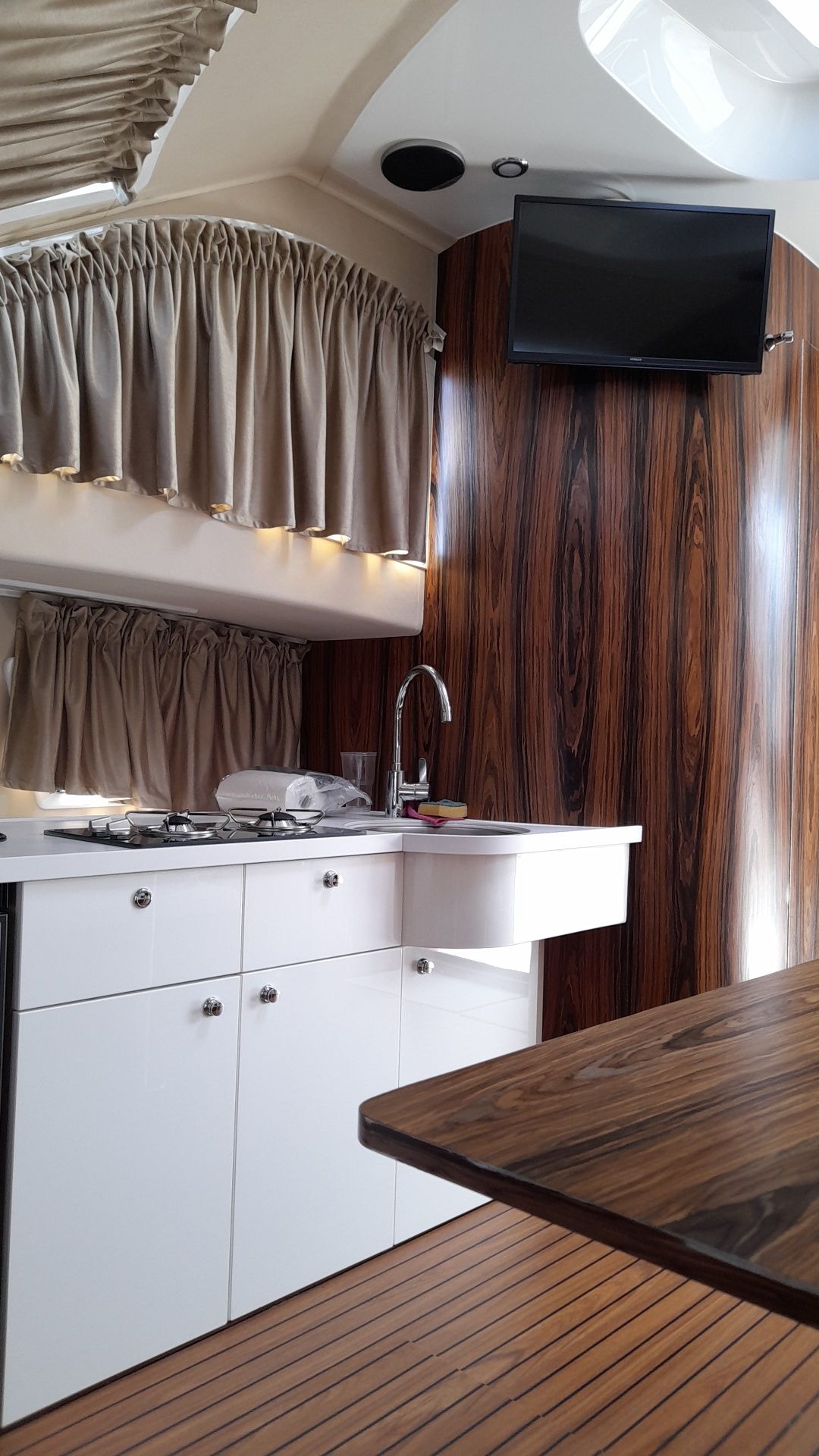 Czarter na Mazurach Houseboat NAVIGATHOR 30 2023