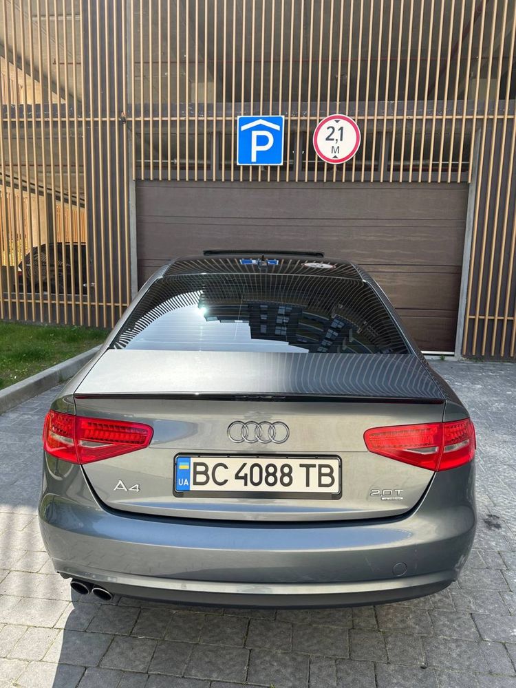 Audi A4 B8 2012р Рест!