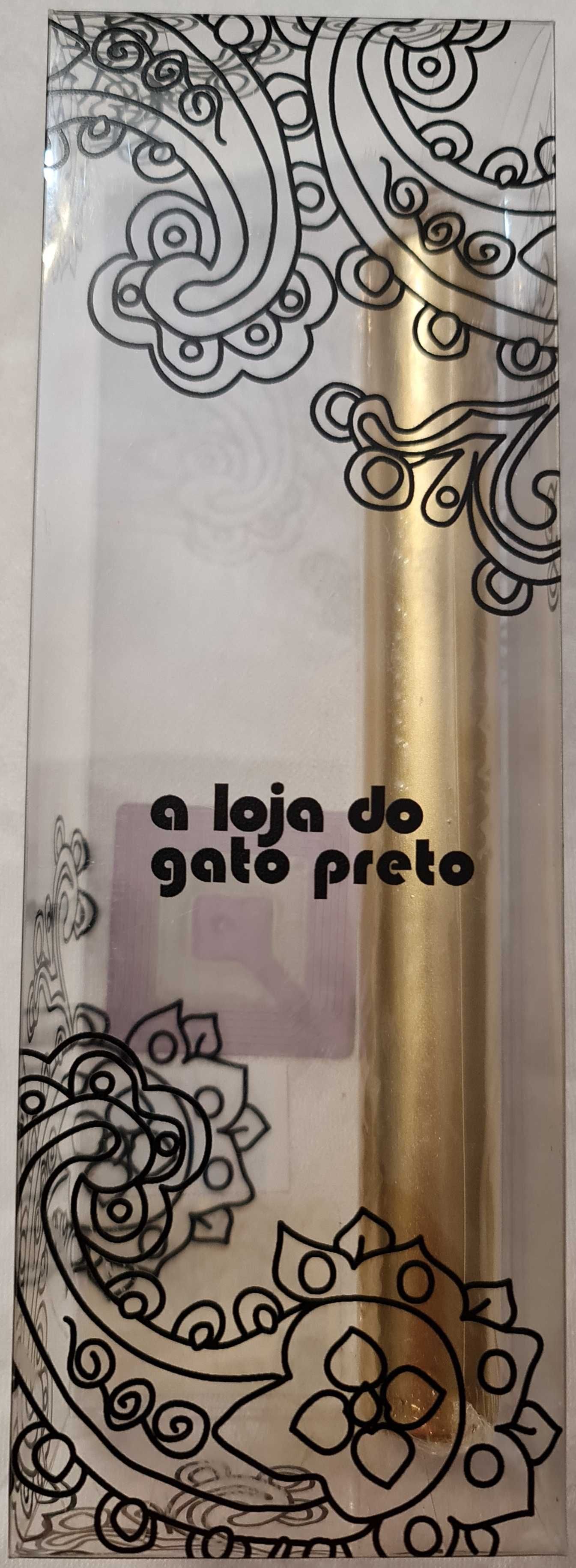 Par de Castiçais de vidro e velas douradas
