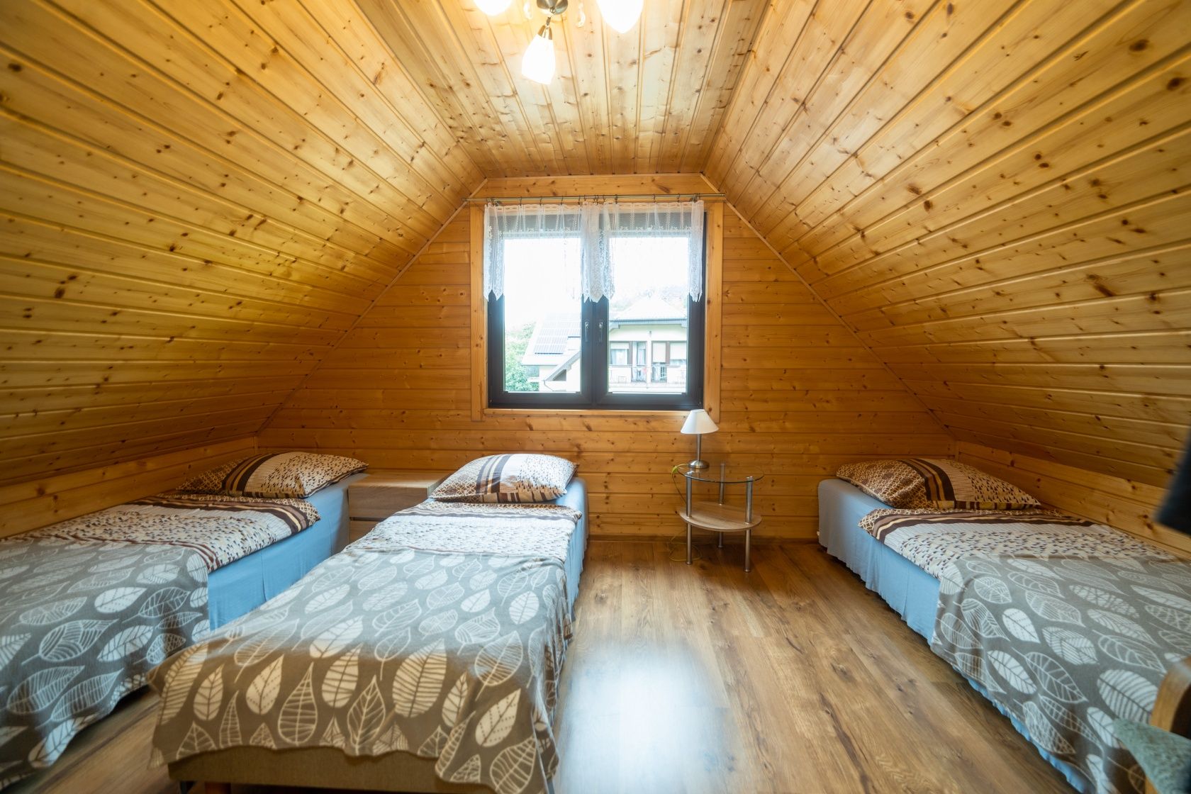 Noclegi domek 6-8 osobowy i apartament w Chmienlie