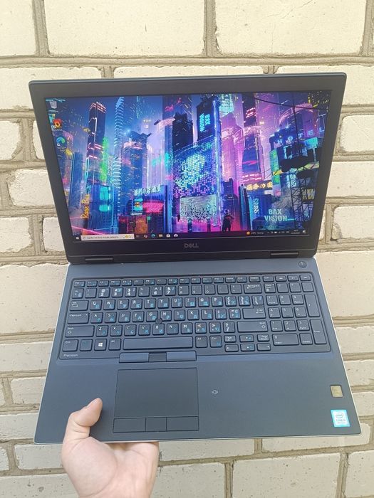 Стан 9/10 Ігровий ноутбук DELL i5 8400H/32/512/P2000 4GB