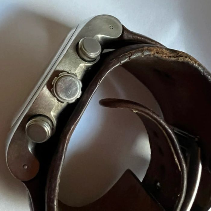 Relógio Swatch Irony com bracelete castanha em couro vintage