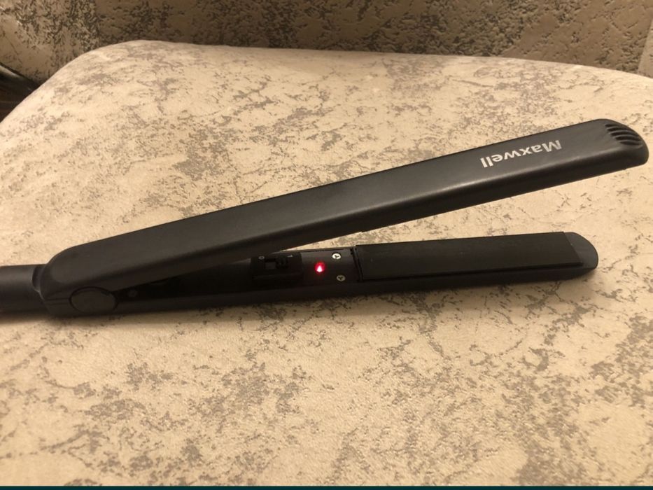 Вирівнювач для волосся 500 грн