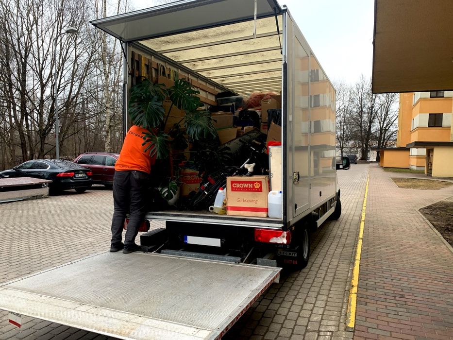 Грузоперевозки по Днепру и Украине с грузчиками. Быстрая подача авто.