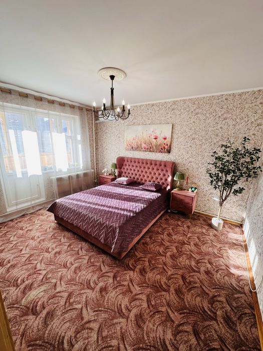 Здам трикімнатну квартиру неподалеку вид метро Позняки.