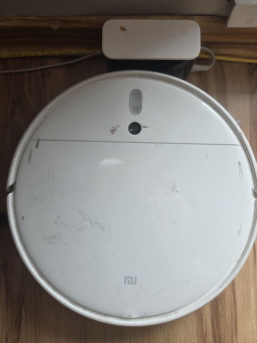 Robot mocujący xiaomi