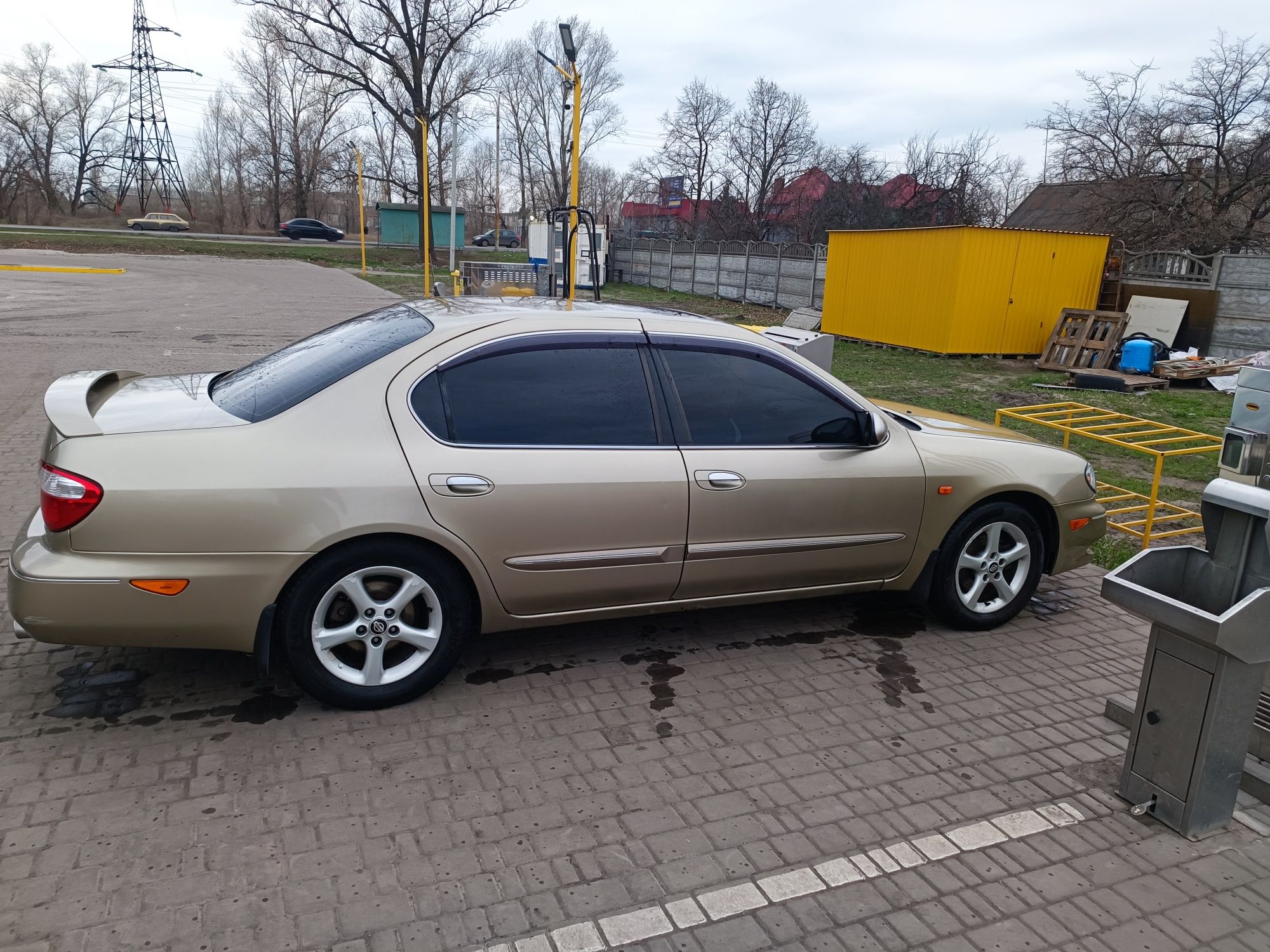 Nissan Maxima A33