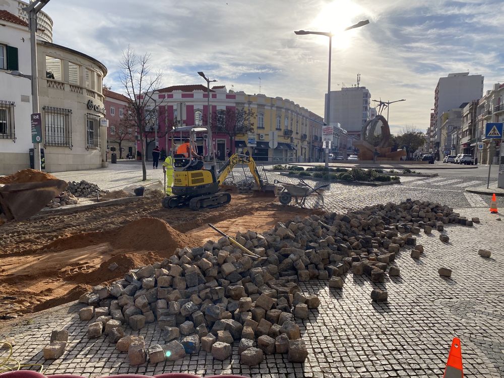 CONSTRUÇÃO CIVIL / INFRAESTRUTURAS / OBRAS PUBLICAS