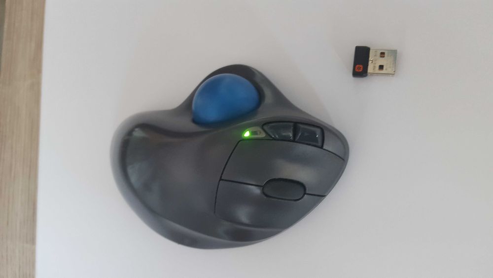 Myszka bezprzewodowa Trackball Logitech M570