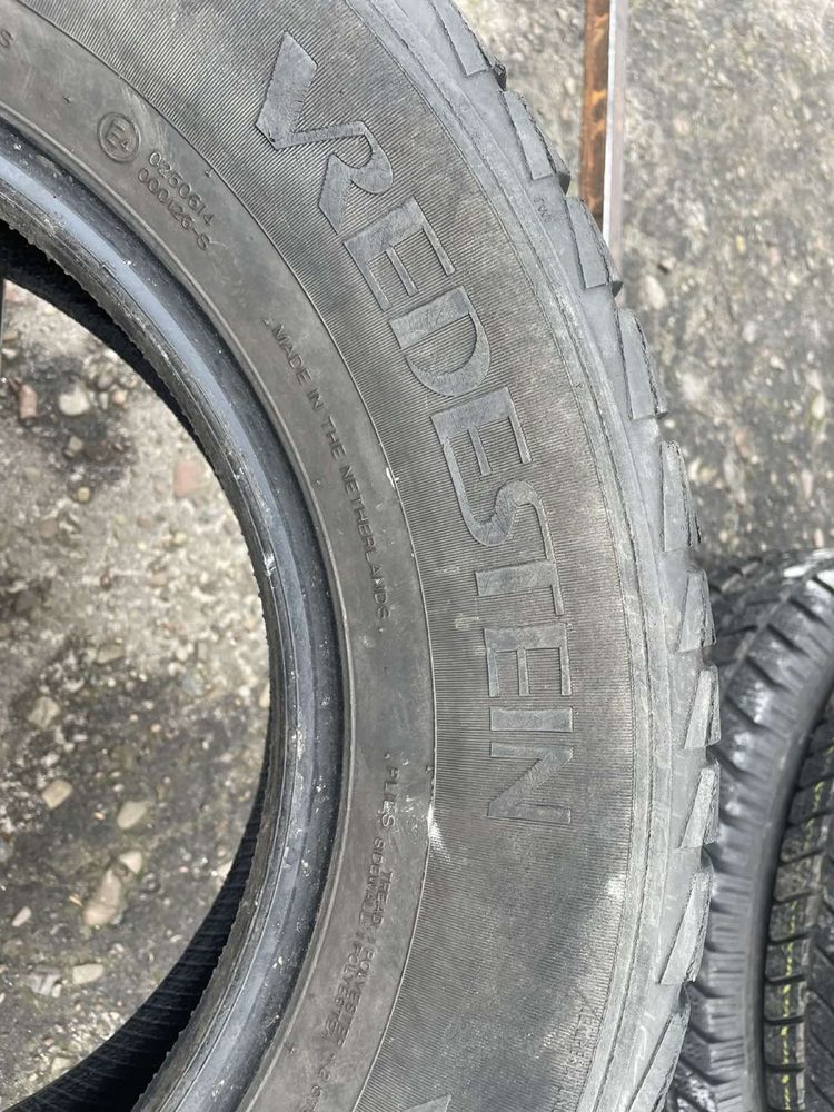 Шини  205/70 R15 Vredestein 5,8-5,5мм 205 70 15