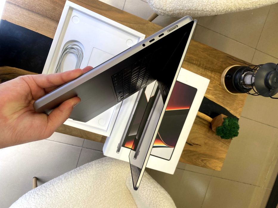 Ноутбук Apple MacBook Pro 16" M1 Pro 16GB/1TB Space Grey (MK193) 2021