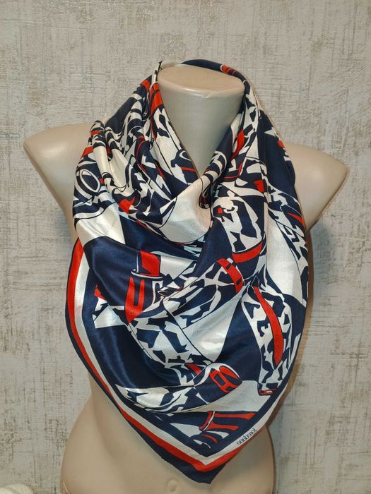 Шелковый платок 87/87 см итальянского бренда Loredano