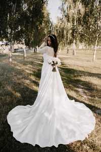 Королівська весільна сукня S-M зі шлейфом, який може трансформуватись