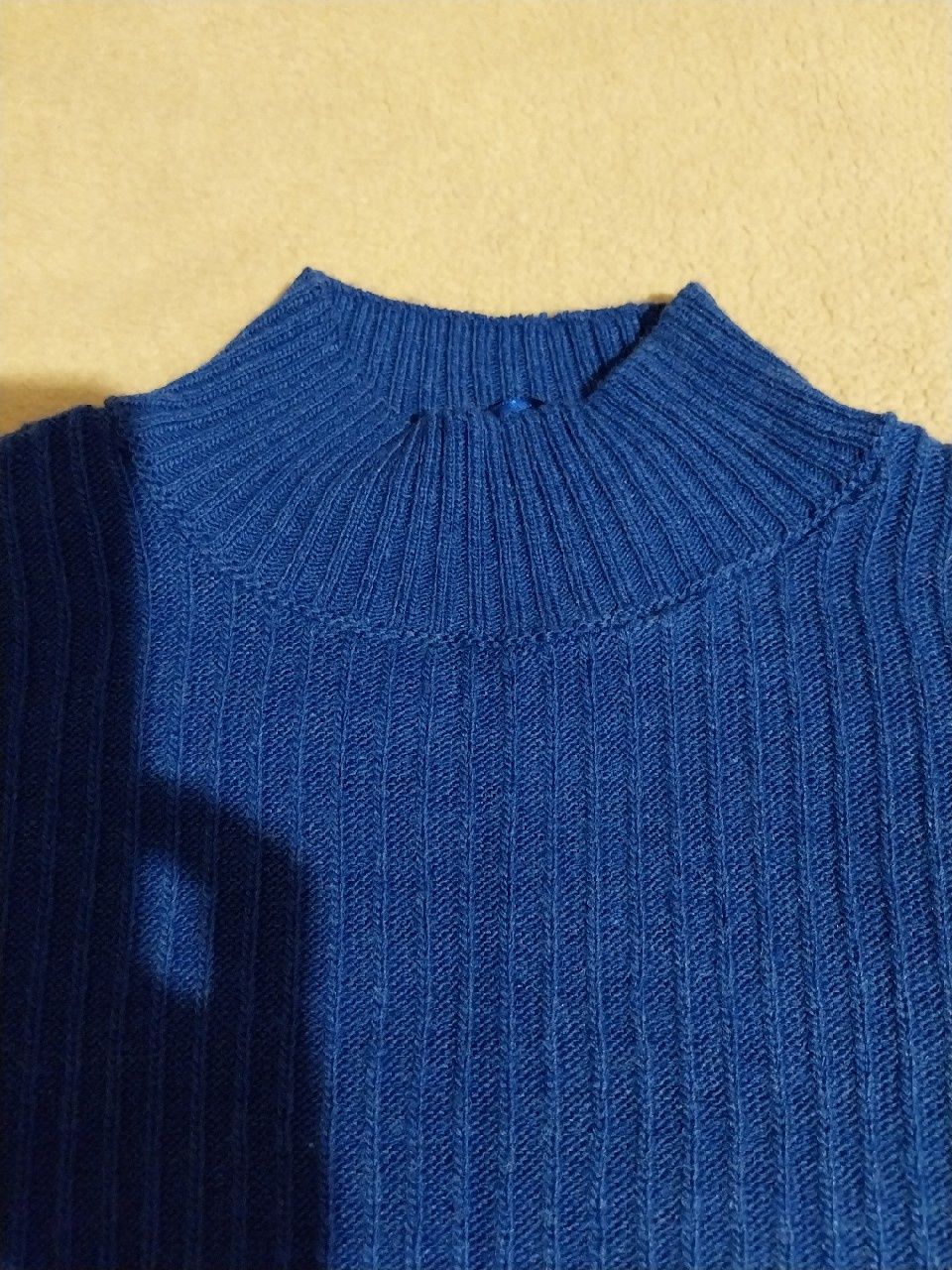 Damski chabrowy sweter