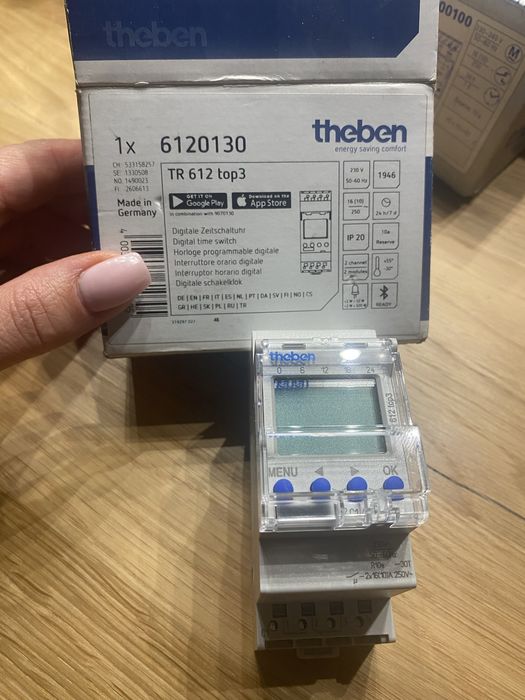 Zegar astronomiczny Theben TR 612 top3