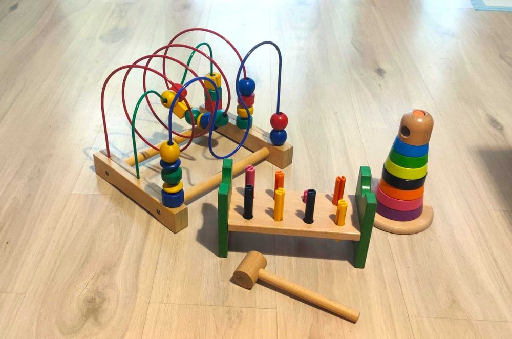 zabawki interaktywne dla dzieci- przebijak, labirynt, układanka