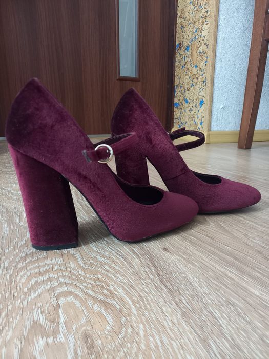 Туфлі New  Look велюрові