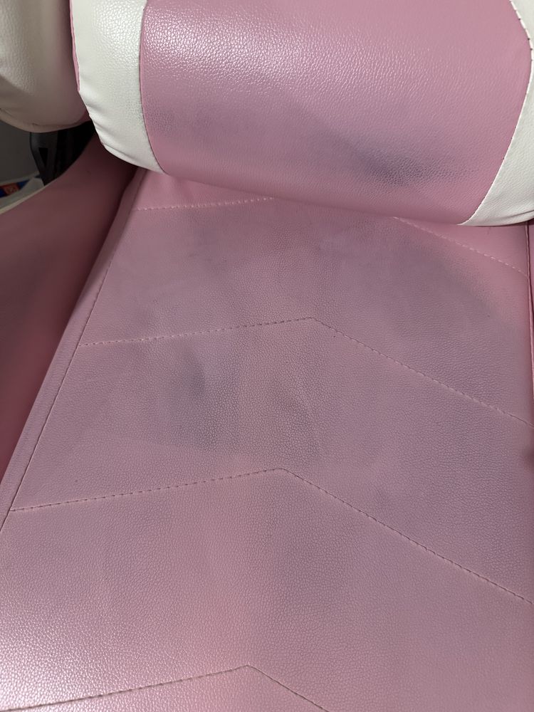 Cadeira gaming rosa usada