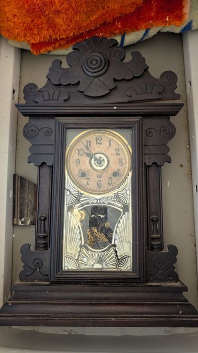 Relógio antigo de parede